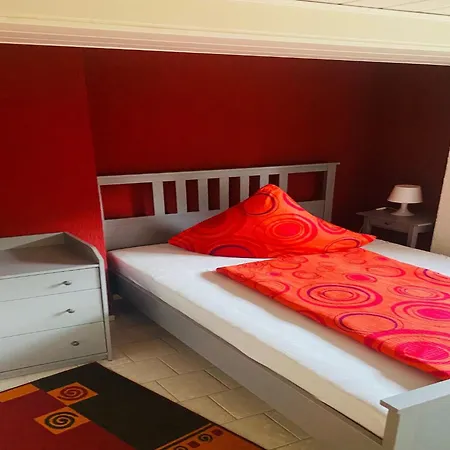 Ferienhaus In Altenfeld Thueringen Mit Garten 펜션